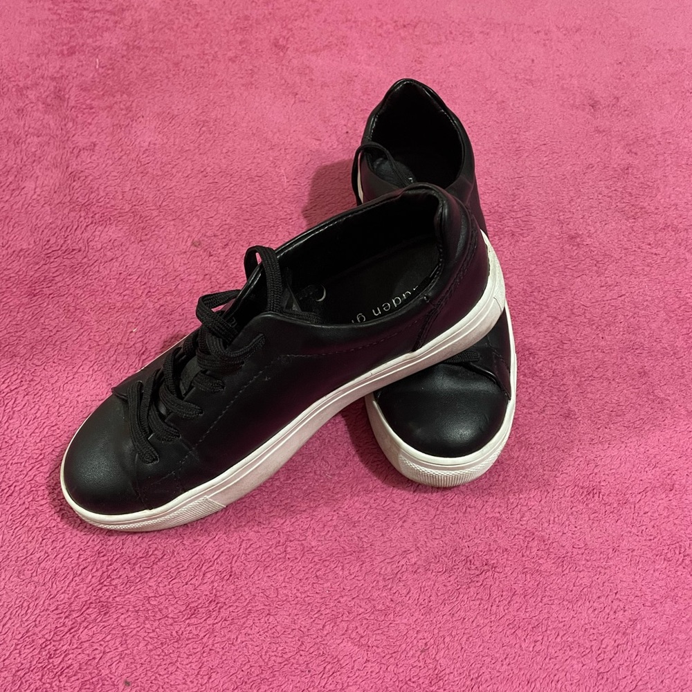 Madden Girl platform Sneakers Size 6